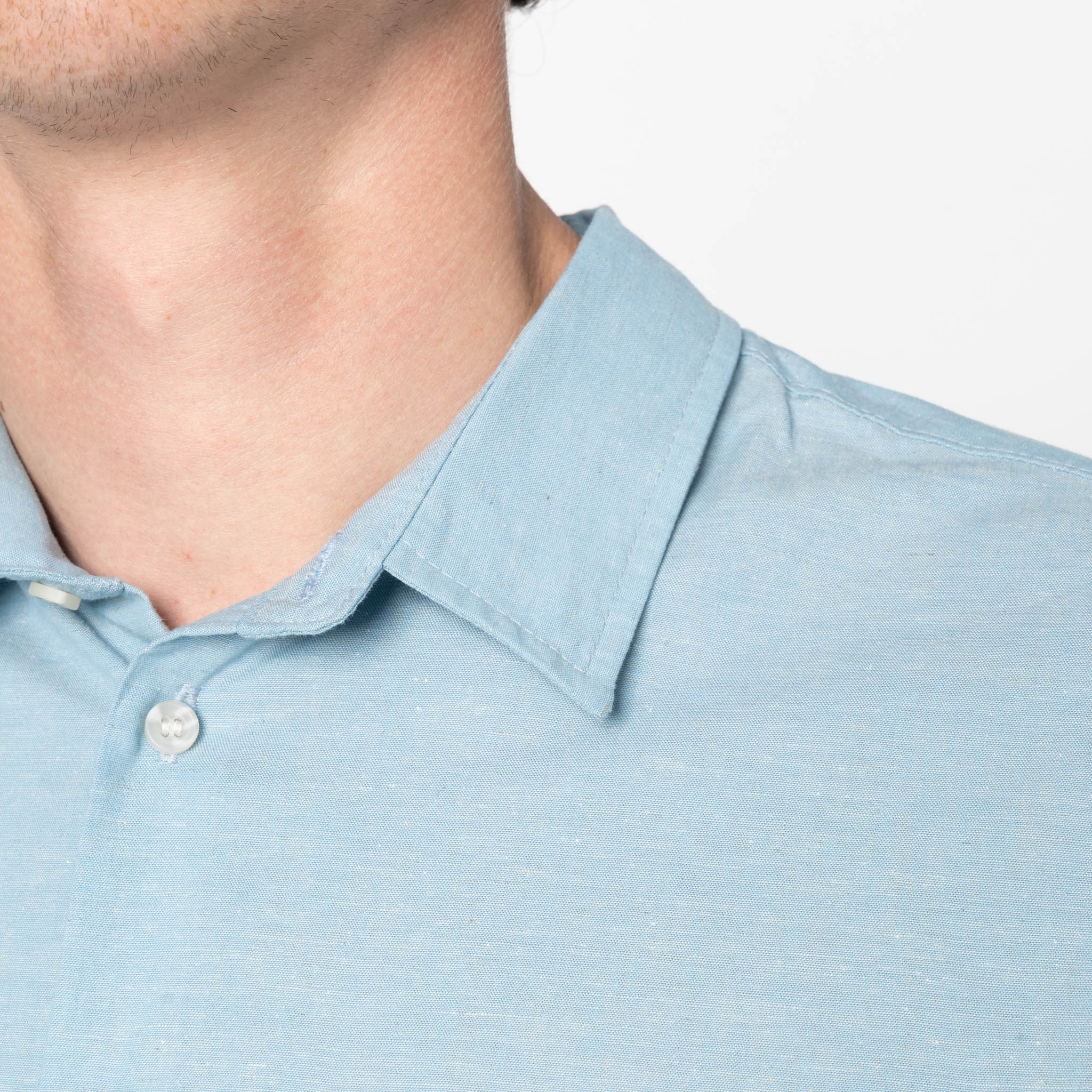 True Shirt - Selvedge Chambray - Pale Blue - Image 6